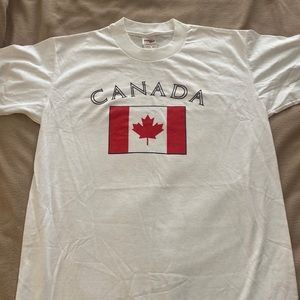 CANADA 🇨🇦 White UNISEX Tee Shirt - L - New With Tags